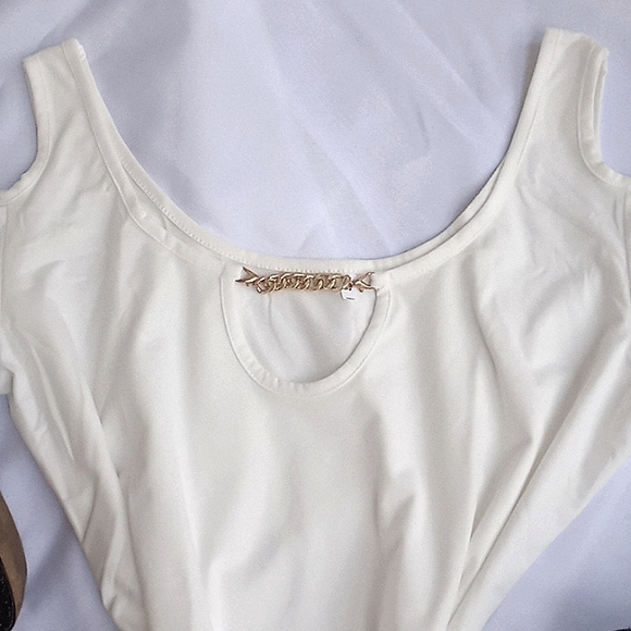 Cold Shoulder Top - Picture 2 of 3